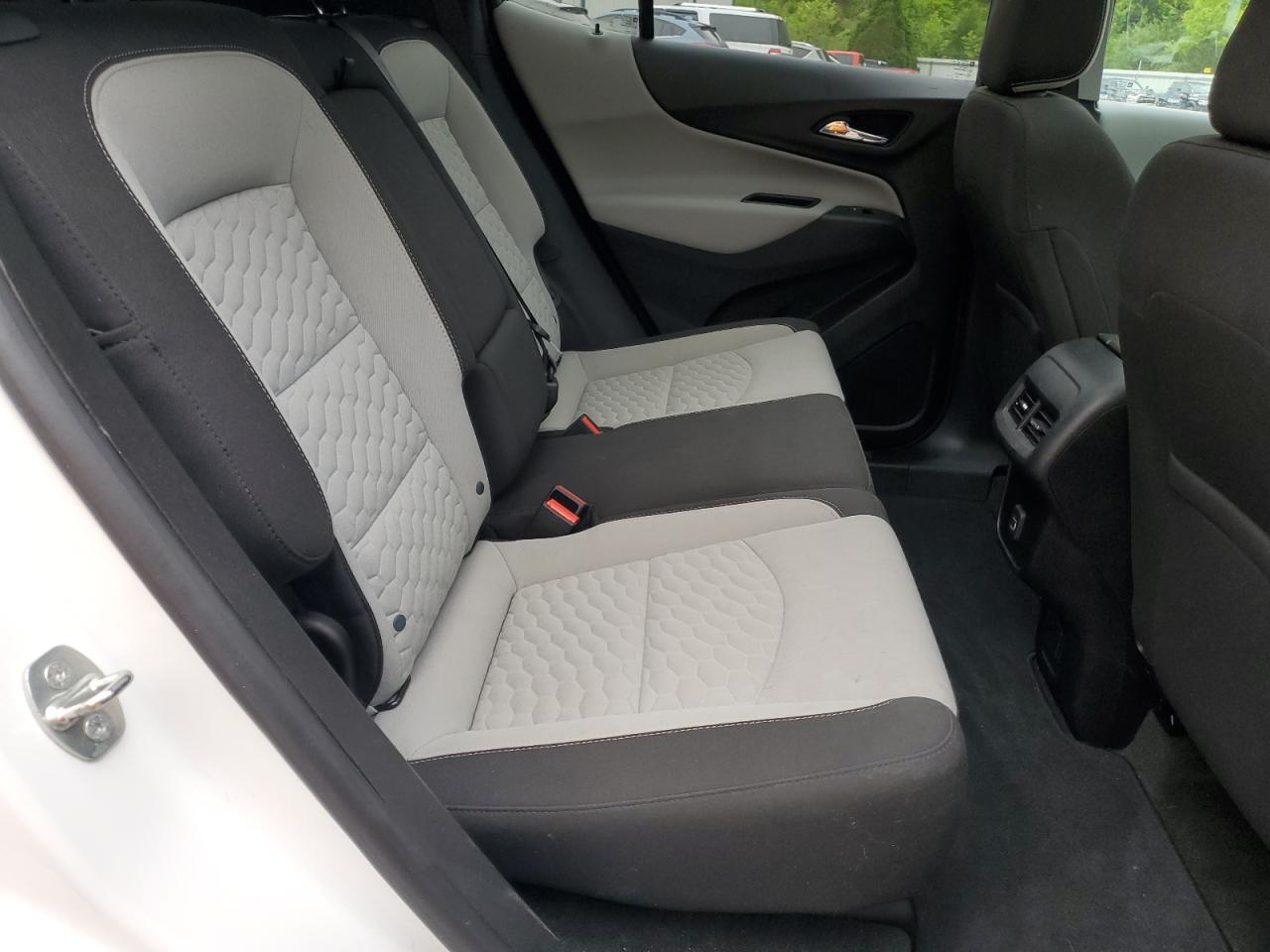 2GNAXUEV3K6150844 2019 Chevrolet Equinox Lt