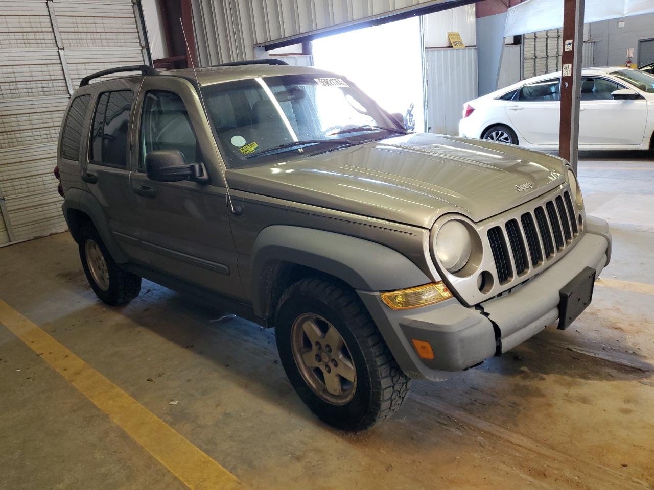 1J4GL48K55W711291 2005 Jeep Liberty Sport