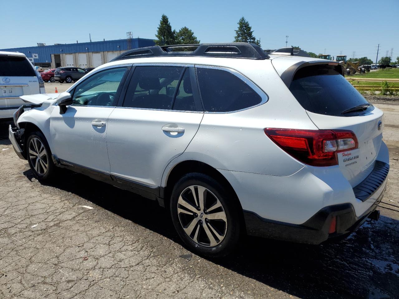 2018 Subaru Outback 2.5I Limited vin: 4S4BSAKC1J3287909