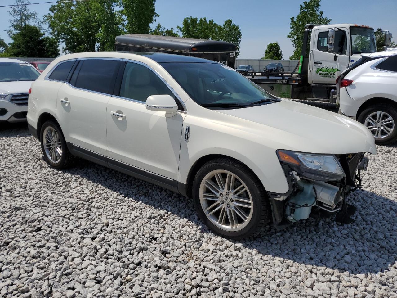 2LMHJ5AT2DBL51325 2013 Lincoln Mkt