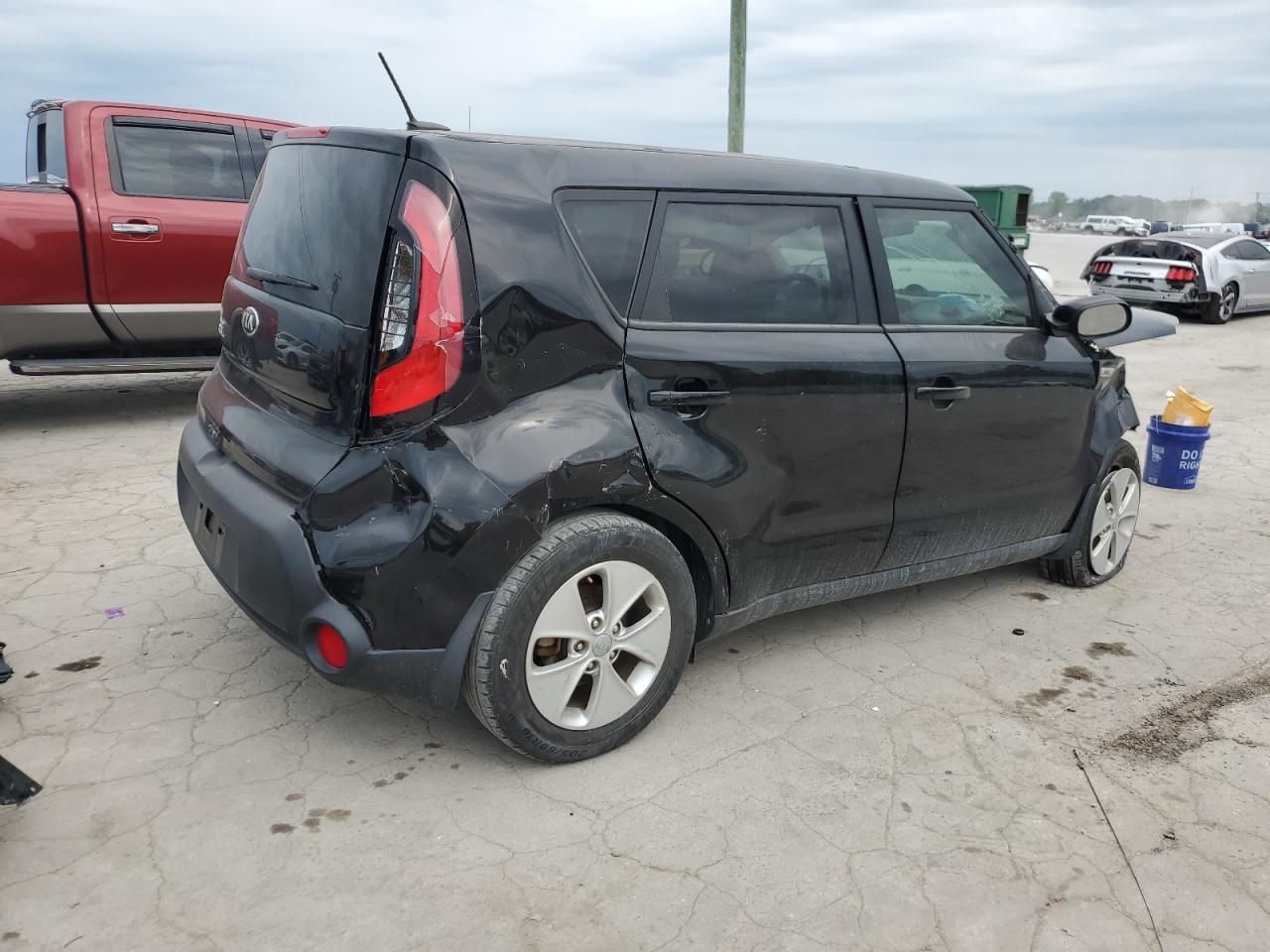 KNDJN2A24G7851673 2016 Kia Soul