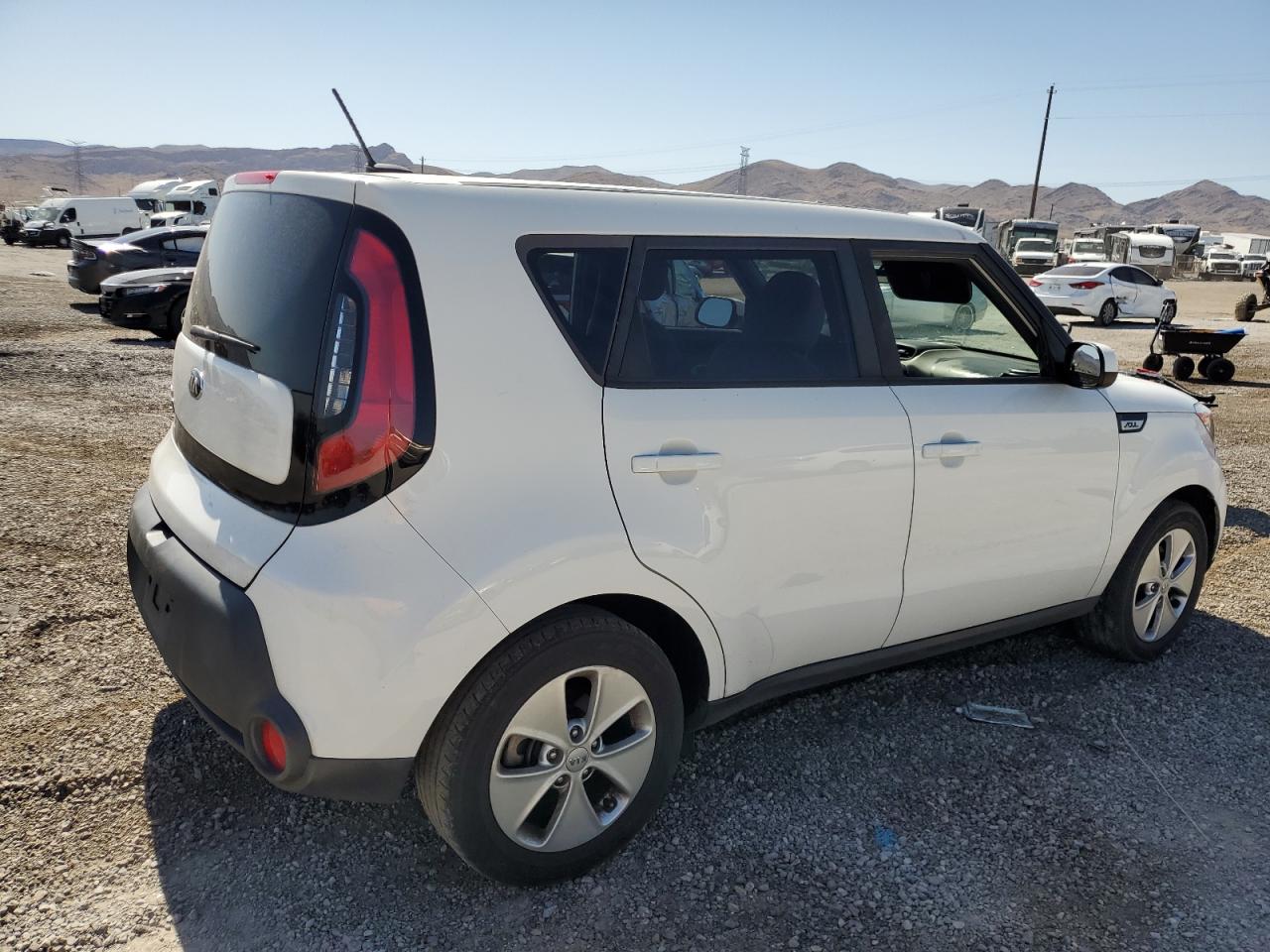 2016 Kia Soul vin: KNDJN2A25G7389317