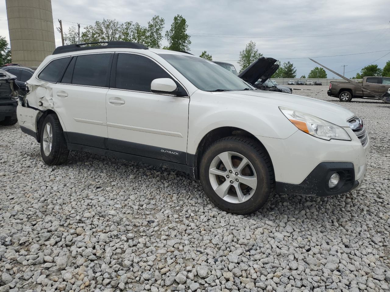 4S4BRCKC3E3232181 2014 Subaru Outback 2.5I Limited