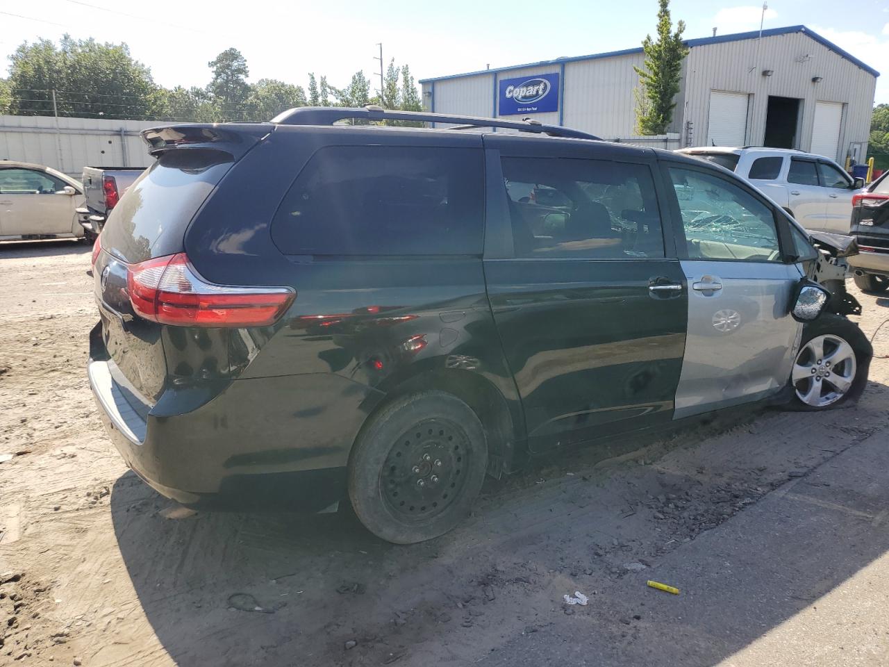 5TDYK3DC7FS527400 2015 Toyota Sienna Xle