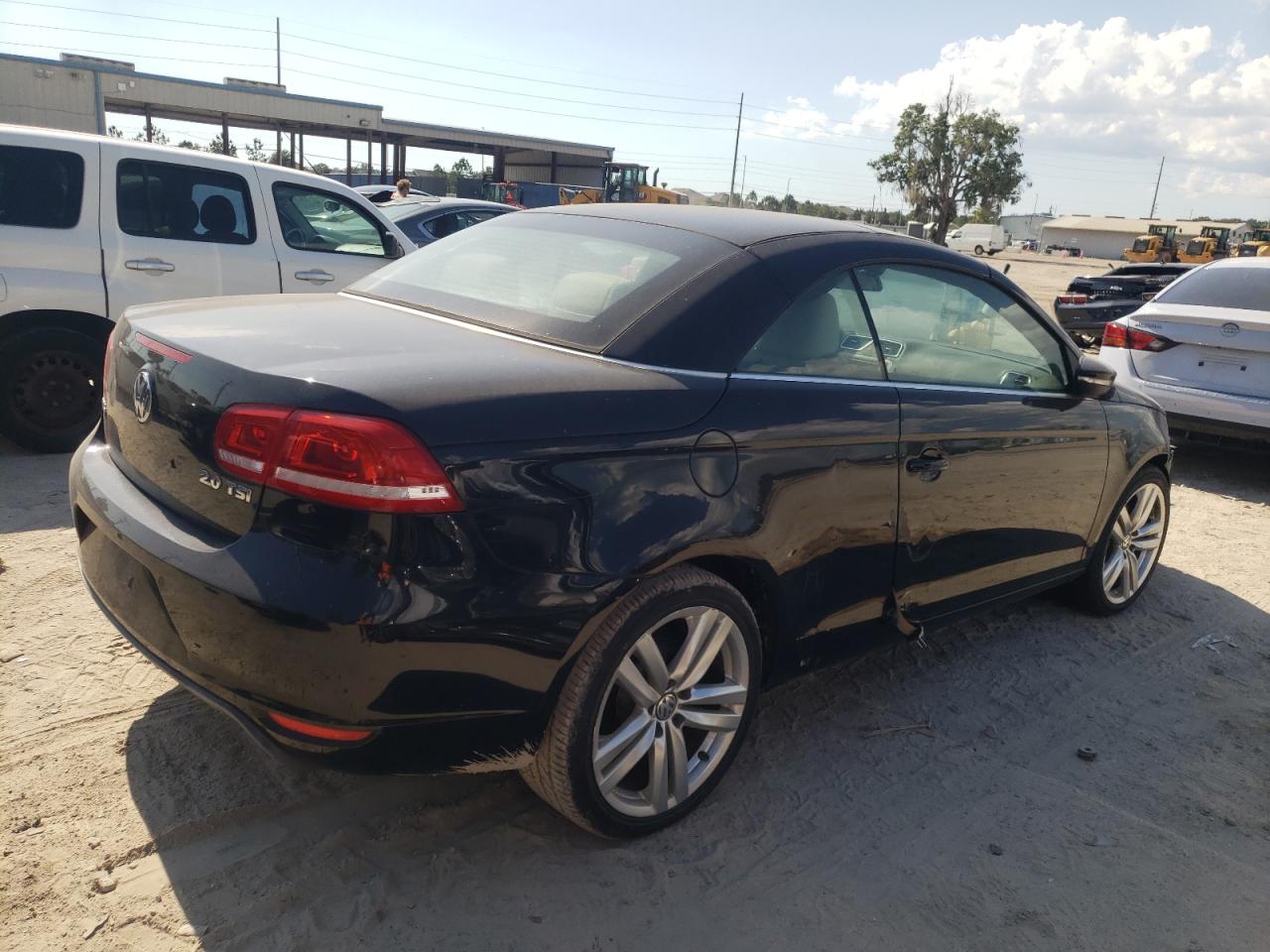 WVWFW7AH6CV010965 2012 Volkswagen Eos Lux