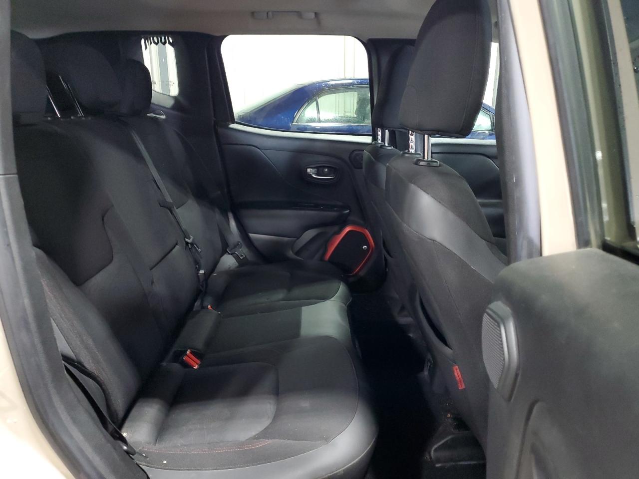 ZACCJBCT2GPC89530 2016 Jeep Renegade Trailhawk