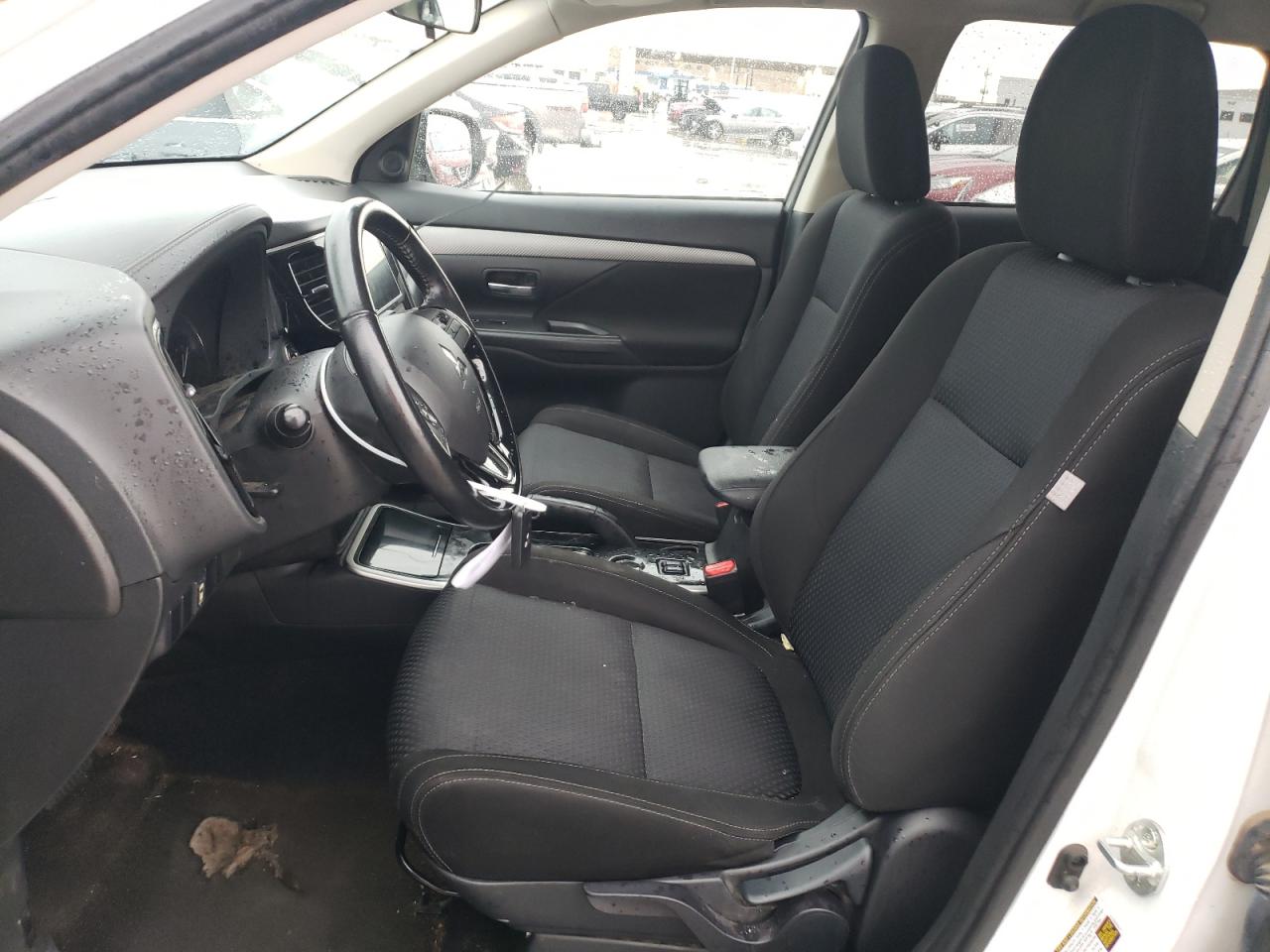 JA4AD3A36JZ022174 2018 Mitsubishi Outlander Se