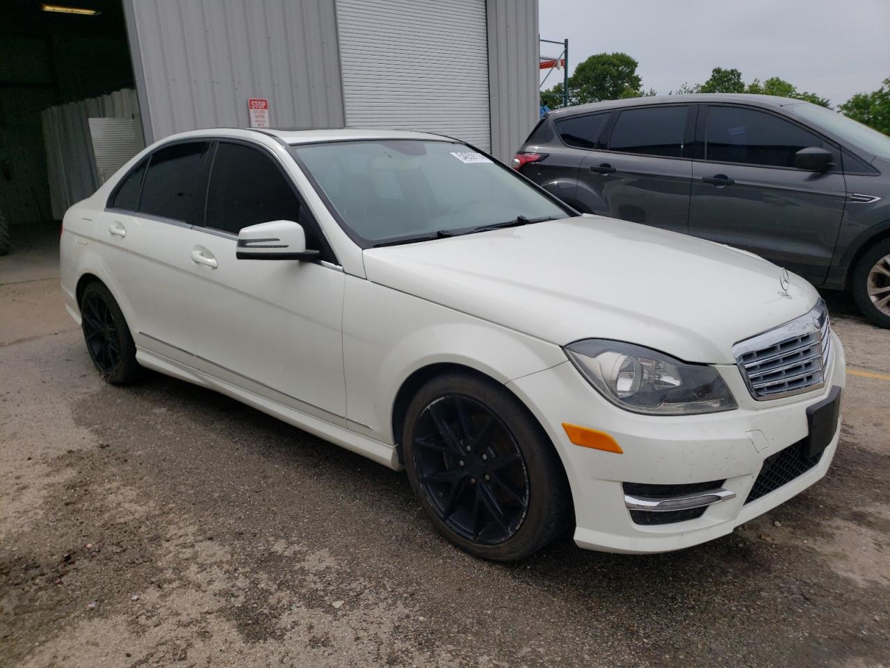 2012 Mercedes-Benz C 300 4Matic vin: WDDGF8BB8CR231552