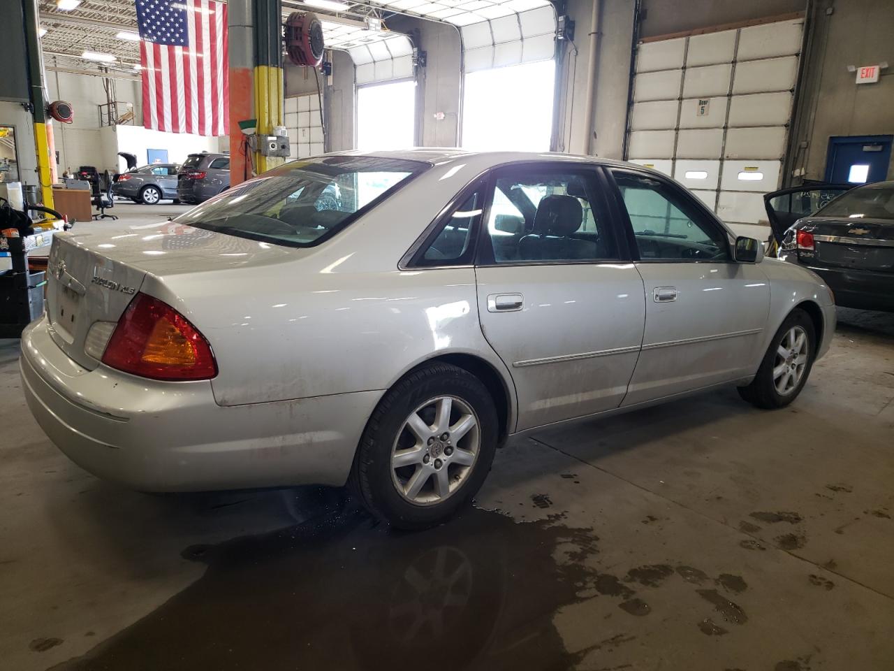 4T1BF28B22U249111 2002 Toyota Avalon Xl