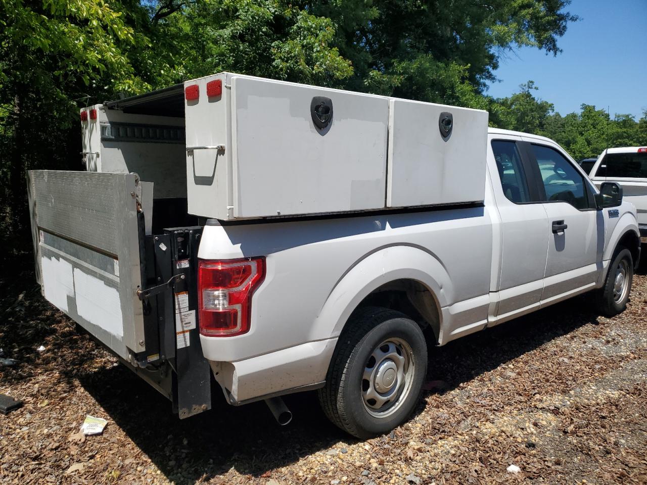 2018 Ford F150 Super Cab vin: 1FTEX1C54JKF06225