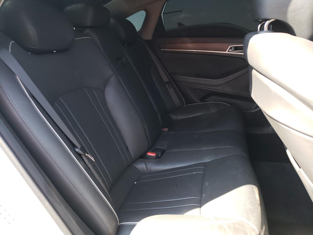 KMHGN4JE5HU198821 2017 Genesis G80 Base