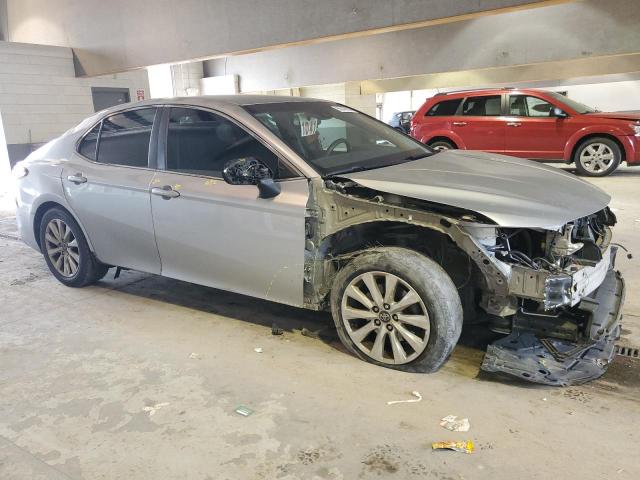 VIN 4T1B11HK6JU061862 2018 Toyota Camry, L no.4