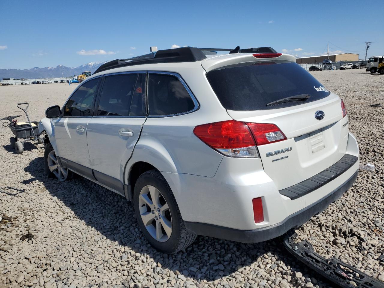 2013 Subaru Outback 2.5I Limited vin: 4S4BRCPC7D3305589