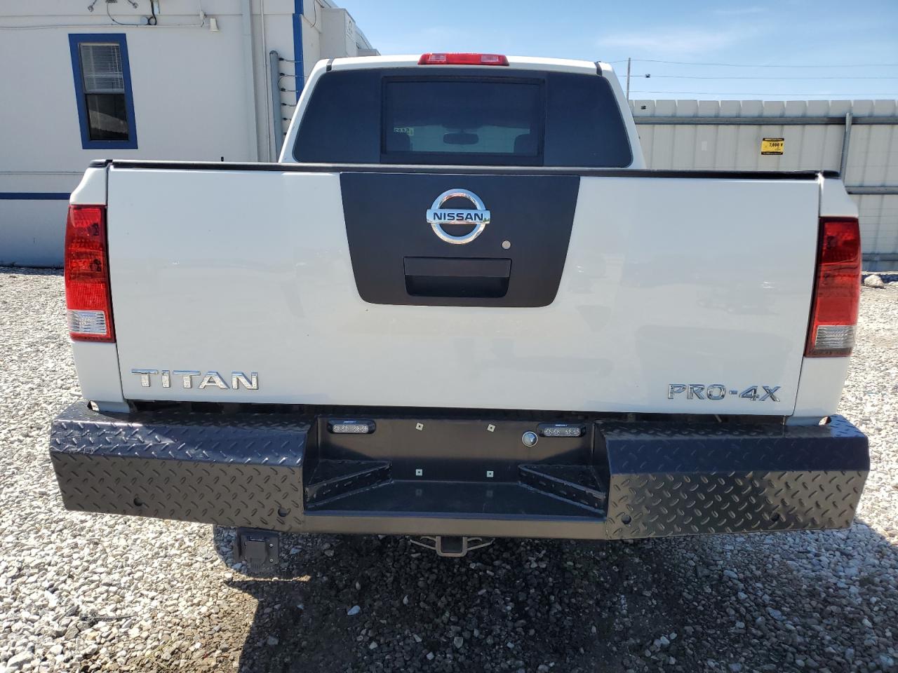 1N6BA0EC8CN322320 2012 Nissan Titan S