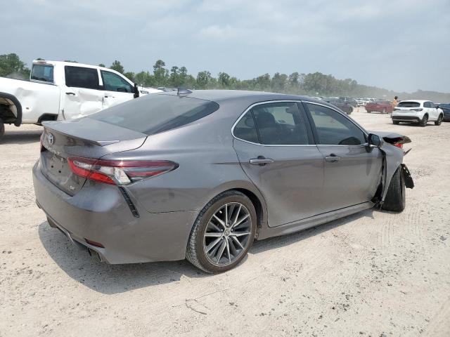 VIN 4T1G11AKXNU677960 2022 Toyota Camry, SE no.3