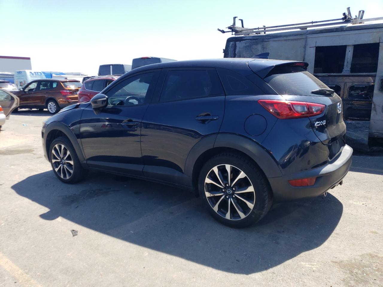 JM1DKDC7XK0408827 2019 Mazda Cx-3 Touring