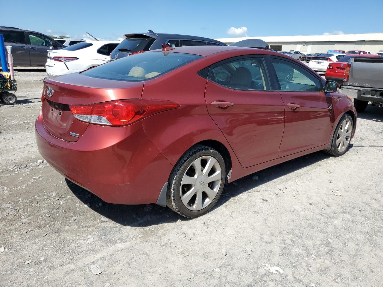 2013 Hyundai Elantra Gls vin: 5NPDH4AE8DH235069