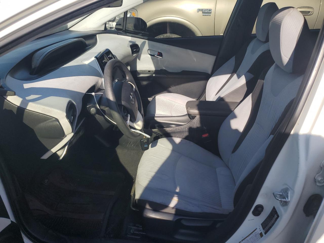 JTDKBRFU2G3018803 2016 Toyota Prius