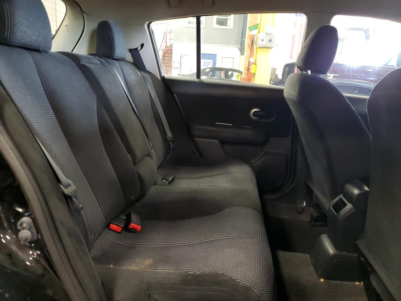 3N1BC1CP2BL392714 2011 Nissan Versa S