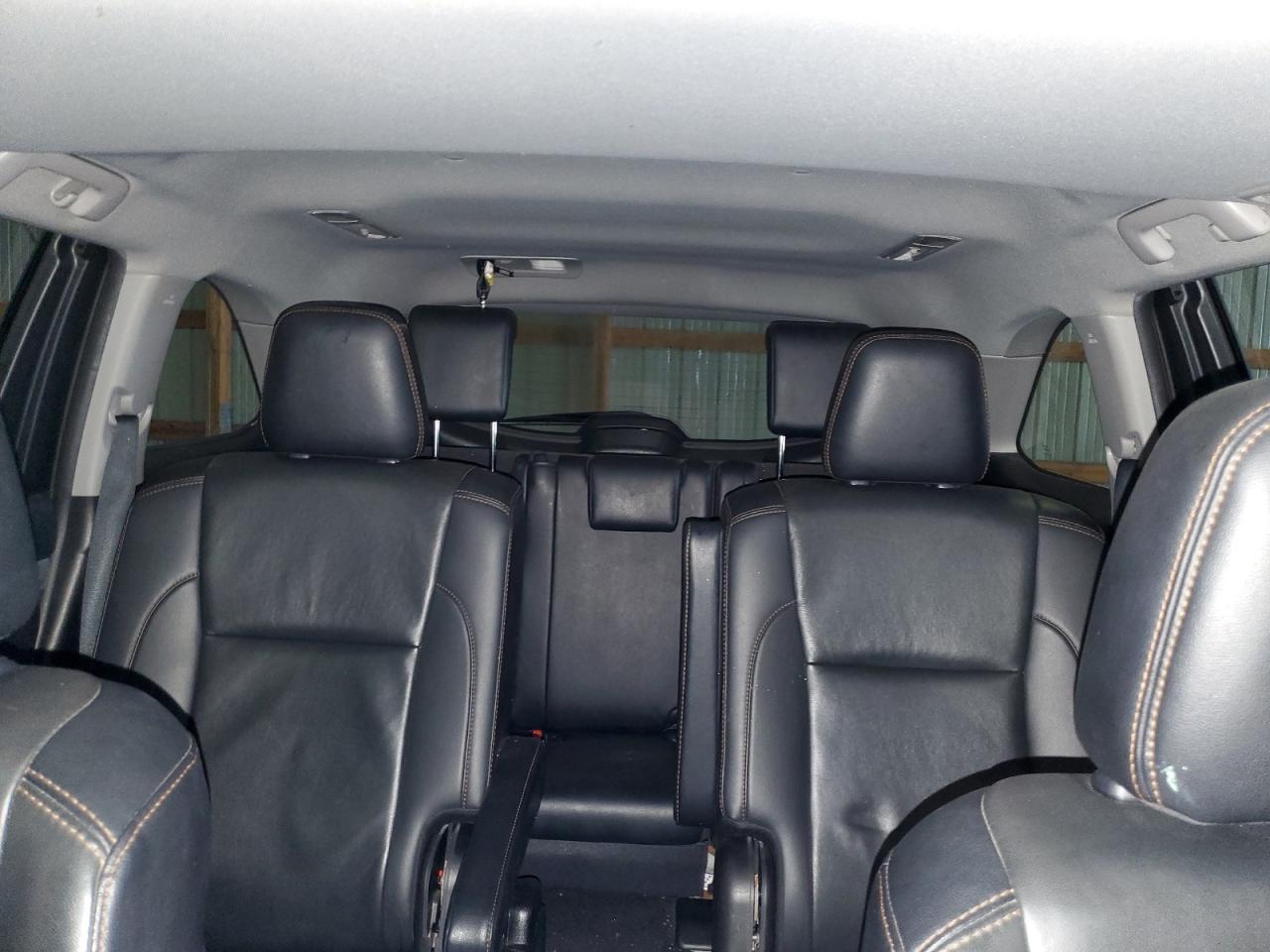 5TDKZRFH8KS566052 2019 Toyota Highlander Se