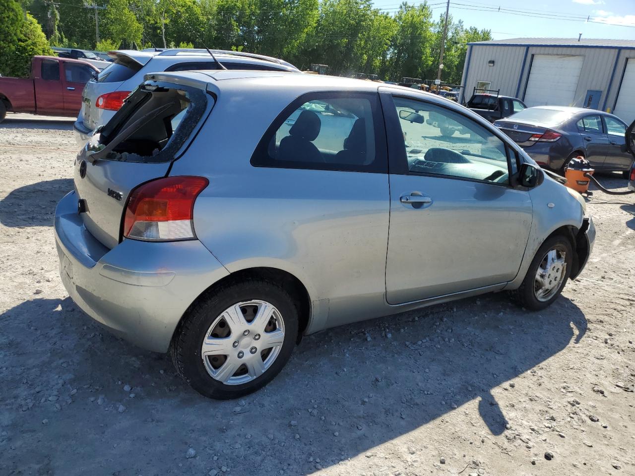 JTDJT903895265498 2009 Toyota Yaris