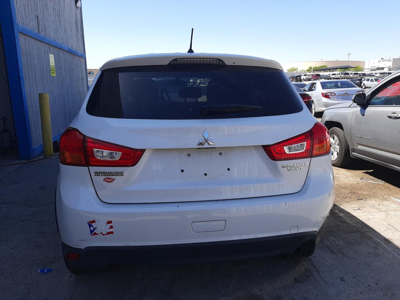 JA4AP3AUXGZ030836 2016 Mitsubishi Outlander Sport Es