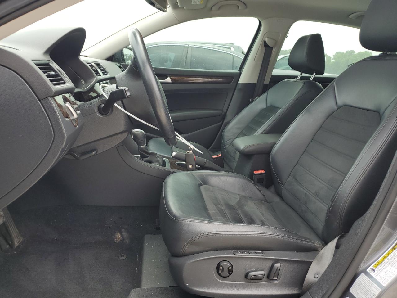 1VWCS7A31FC082446 2015 Volkswagen Passat Sel