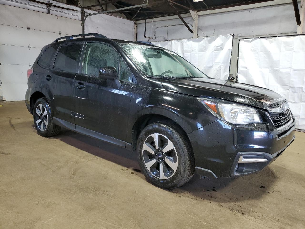 JF2SJAGC3JH495083 2018 Subaru Forester 2.5I Premium