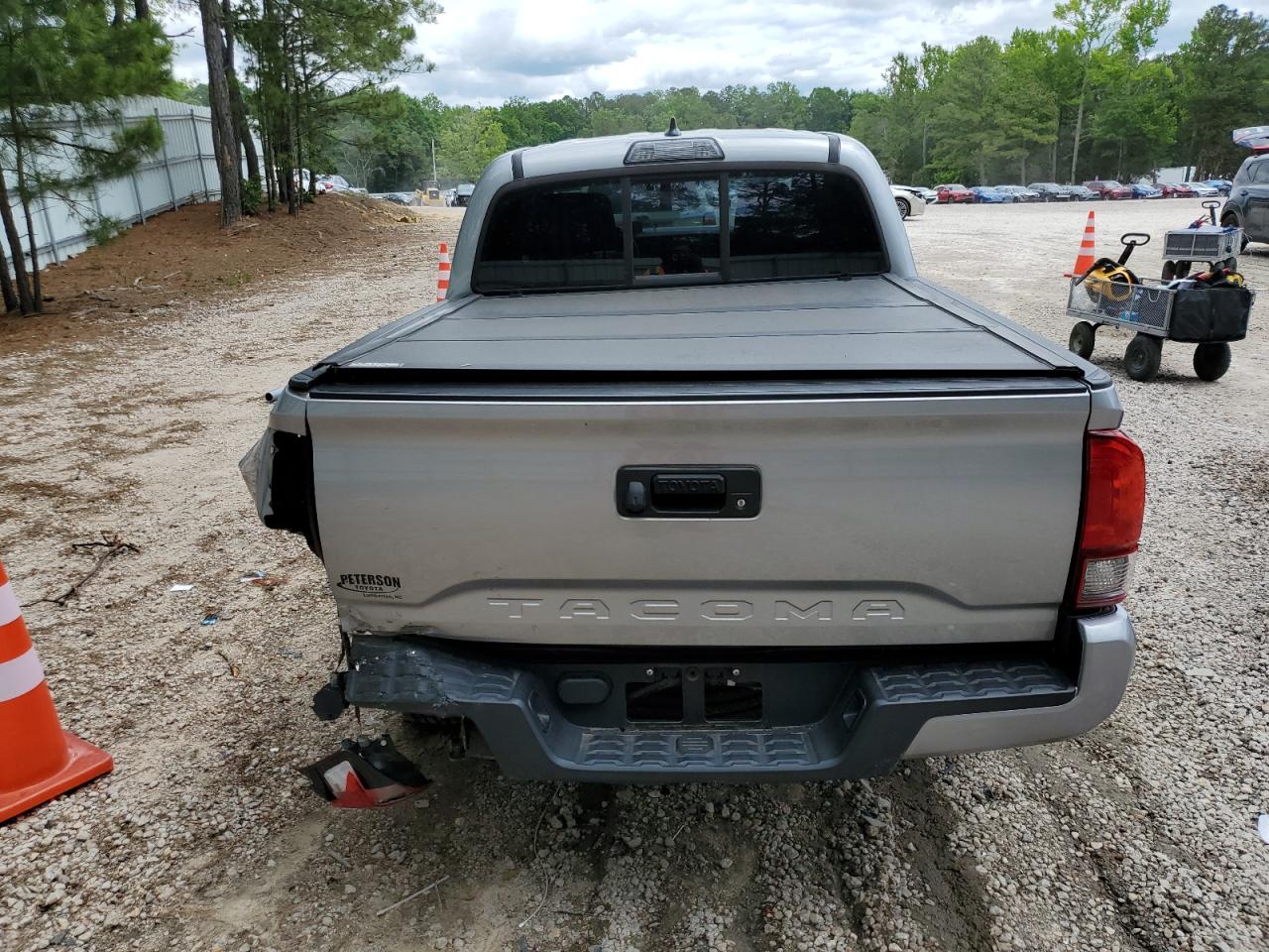 5TFAX5GN5JX115409 2018 Toyota Tacoma Double Cab