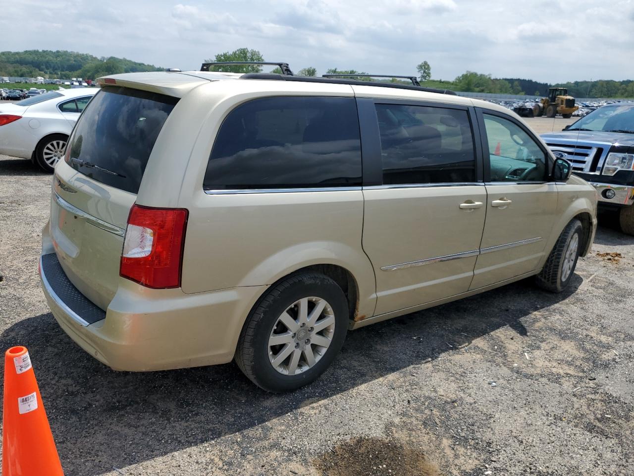 2A4RR8DG7BR713516 2011 Chrysler Town & Country Touring L