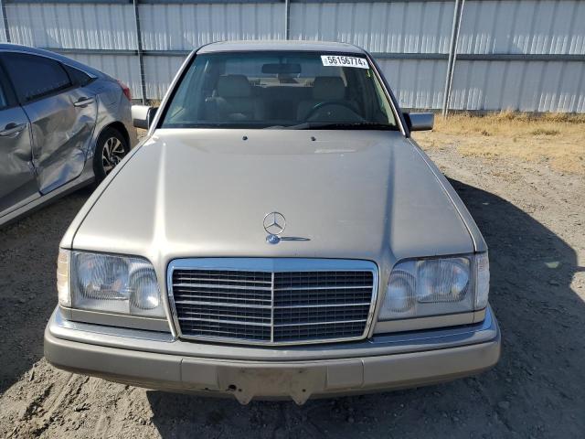 1995 Mercedes-Benz E 320 Base VIN: WDBEA32E2SC188355 Lot: 56156774