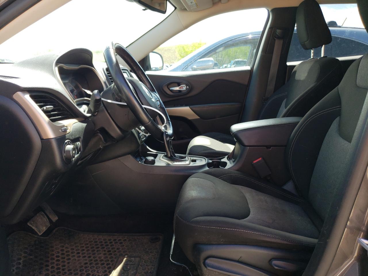 1C4PJMCXXJD549503 2018 Jeep Cherokee Latitude