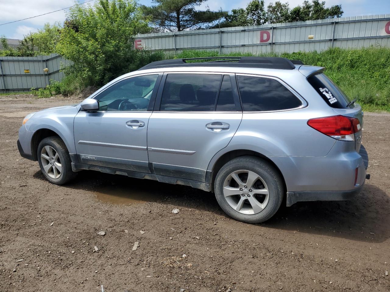 2013 Subaru Outback 2.5I Premium vin: 4S4BRCGC8D3268665