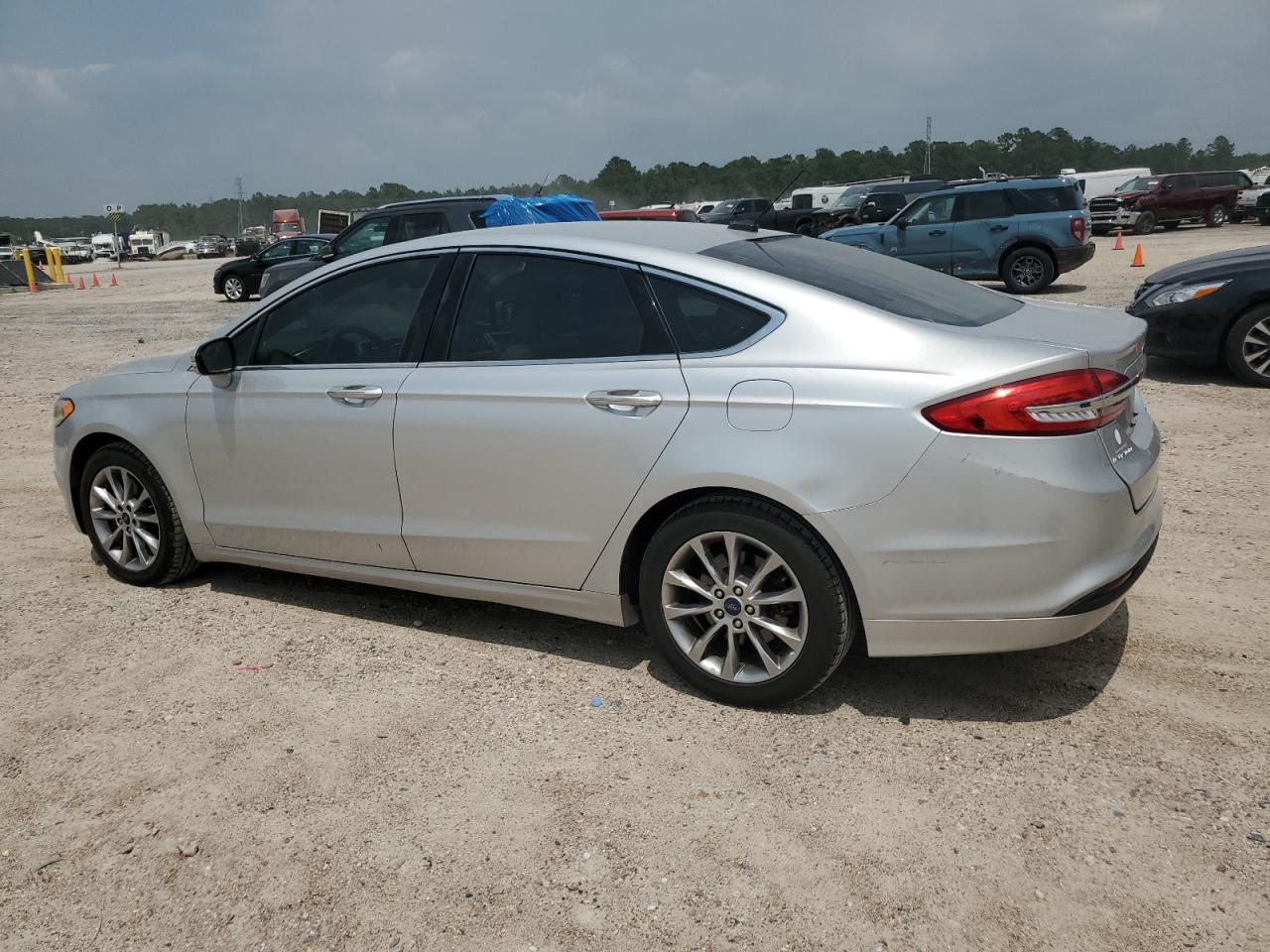 2017 Ford Fusion Se vin: 3FA6P0HD3HR132295