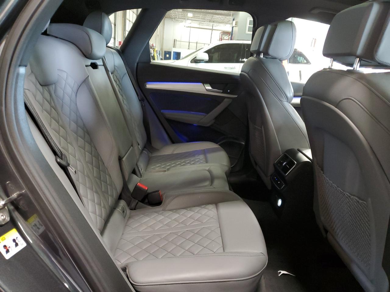 WA1C4AFYXK2069963 2019 Audi Sq5 Prestige