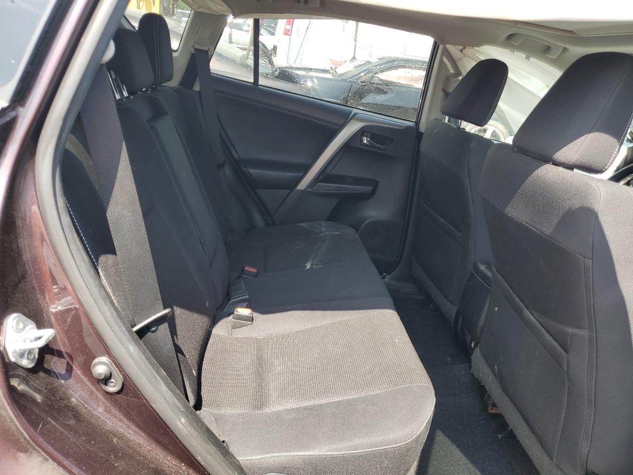 2T3RFREV9HW641606 2017 Toyota Rav4 Xle