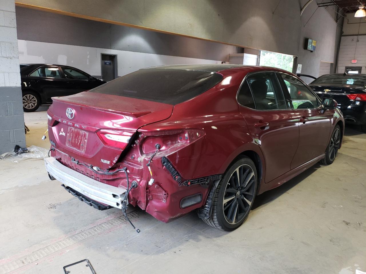 4T1B61HK1JU592999 2018 Toyota Camry Xse