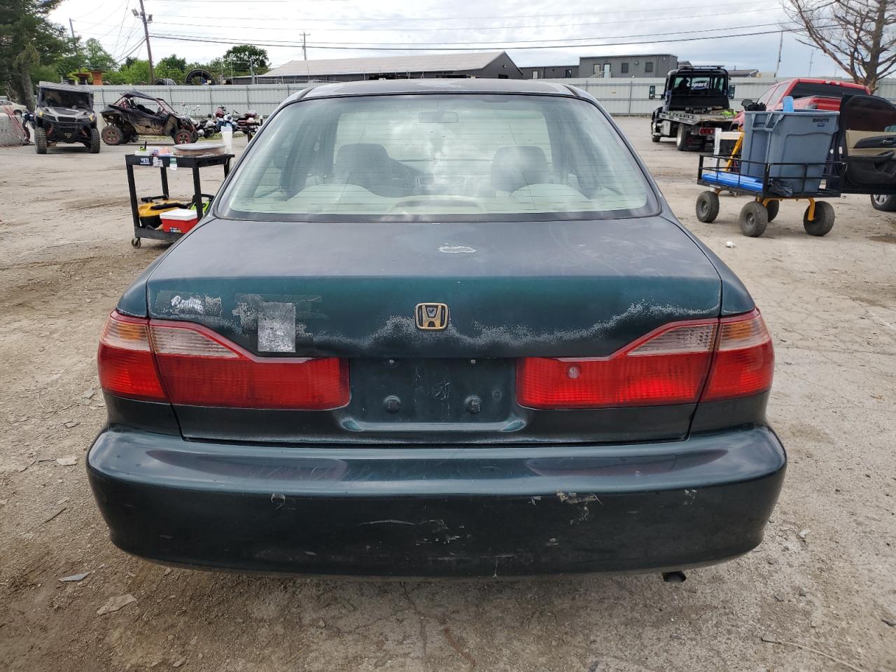 1HGCG5677YA076400 2000 Honda Accord Se