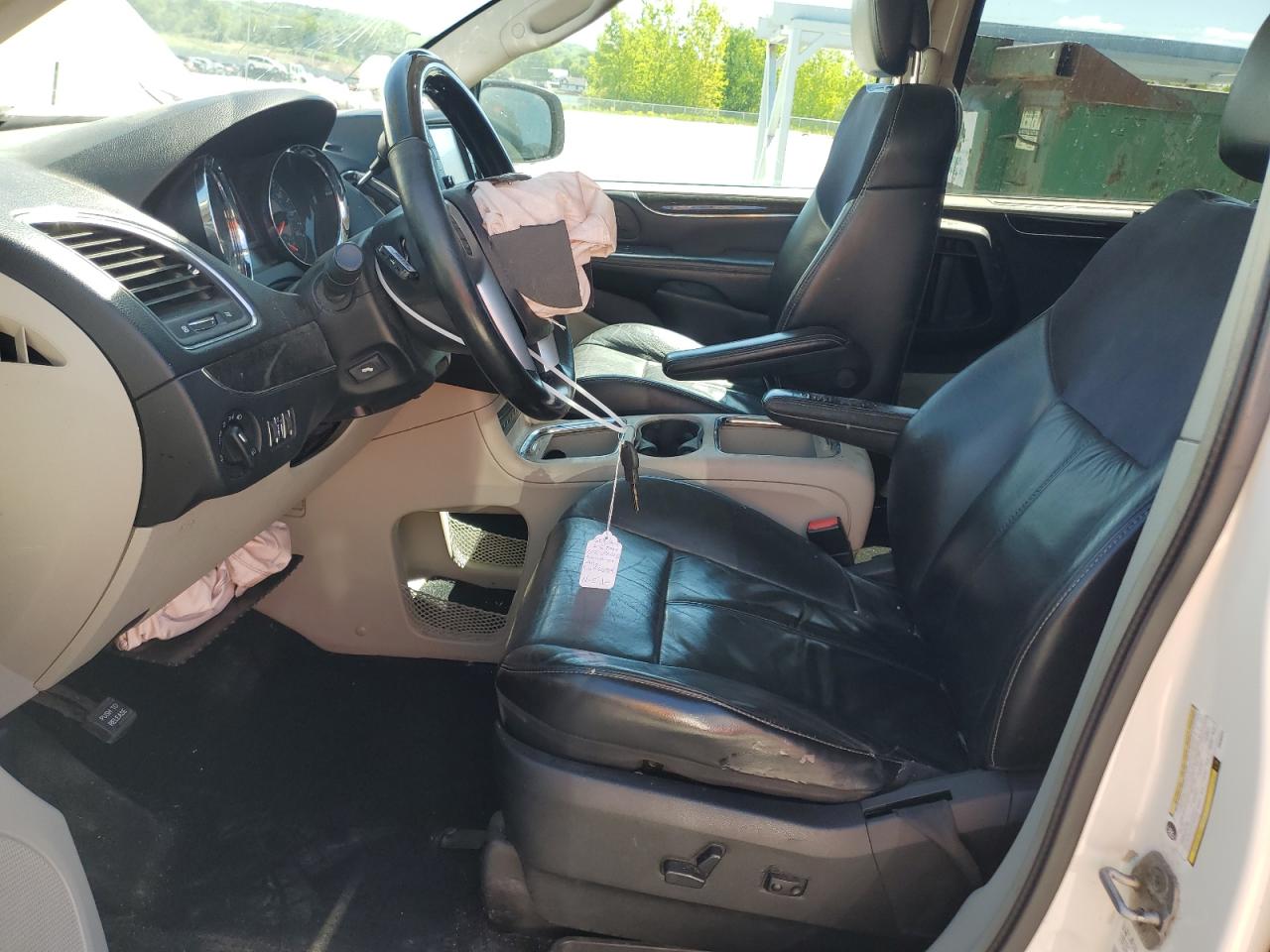 2C4RC1GG3CR266324 2012 Chrysler Town & Country Limited