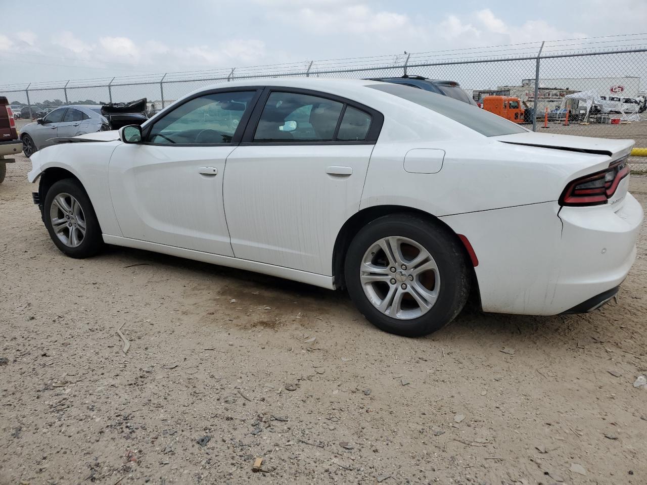 2C3CDXBG8JH170130 2018 Dodge Charger Sxt