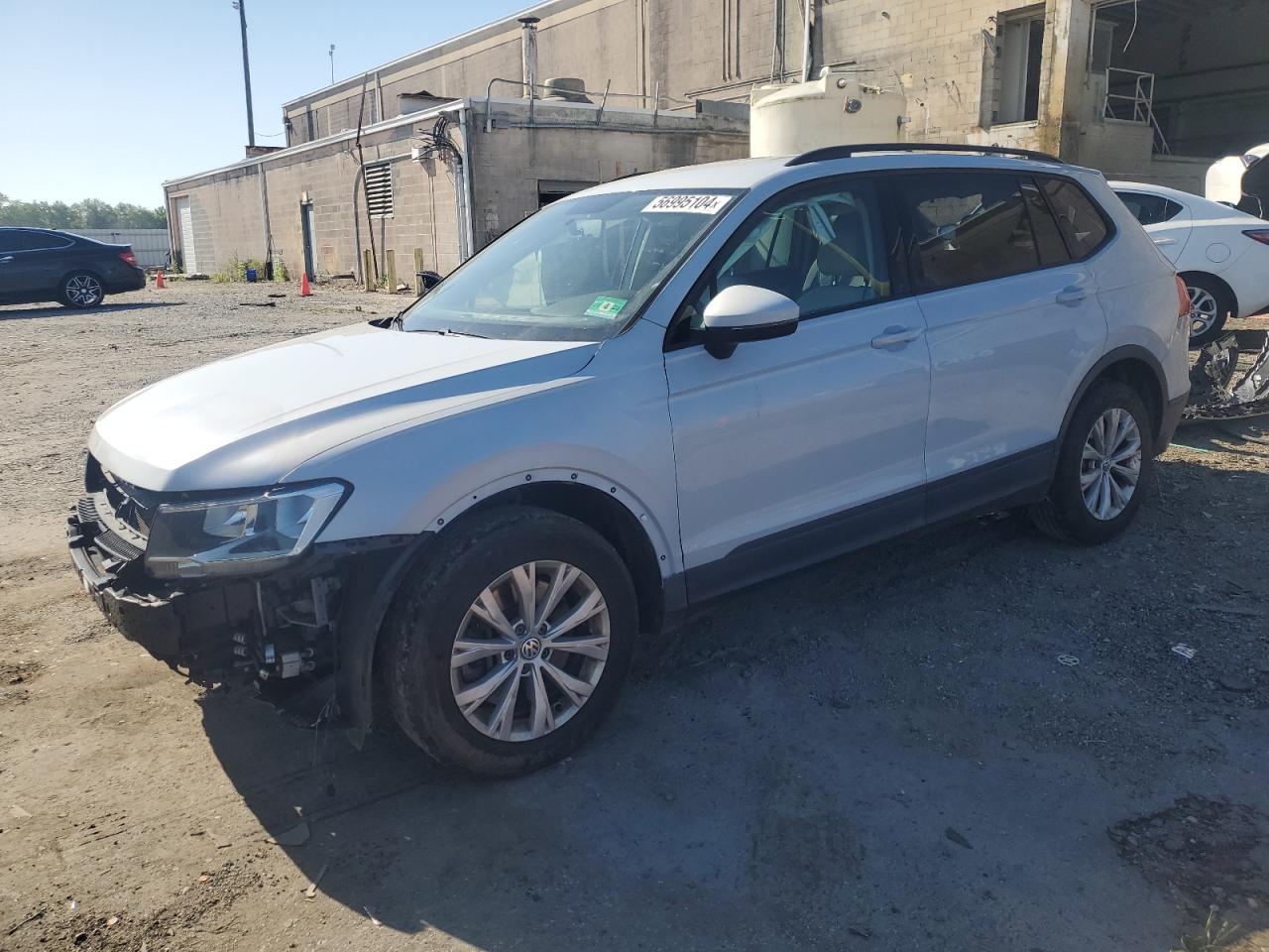 3VV0B7AX8JM022665 2018 Volkswagen Tiguan S