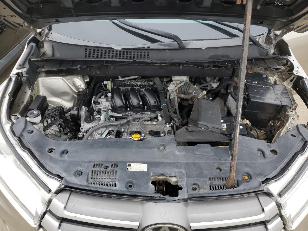 5TDZKRFH2ES014280 2014 Toyota Highlander Le