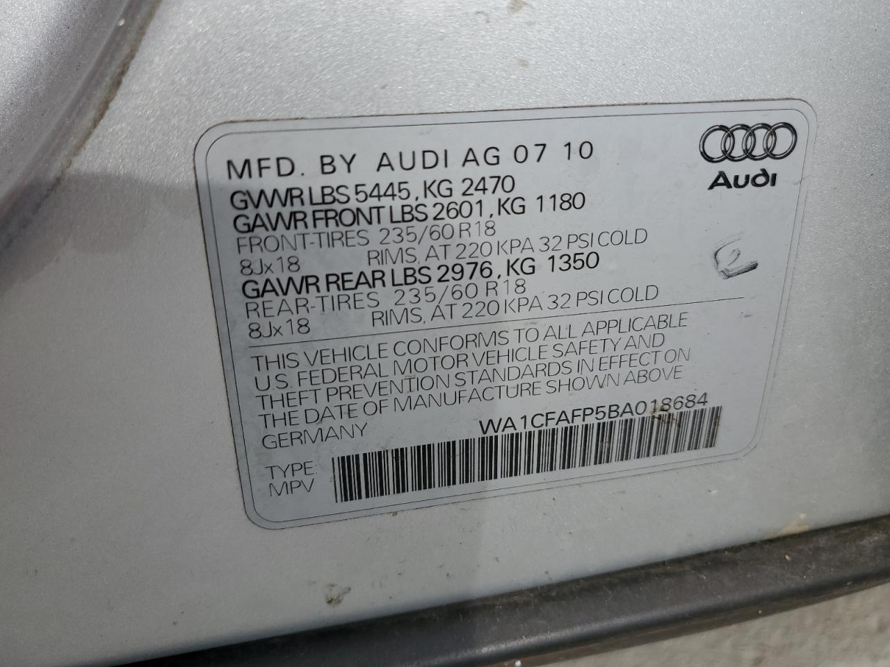 WA1CFAFP5BA018684 2011 Audi Q5 Premium