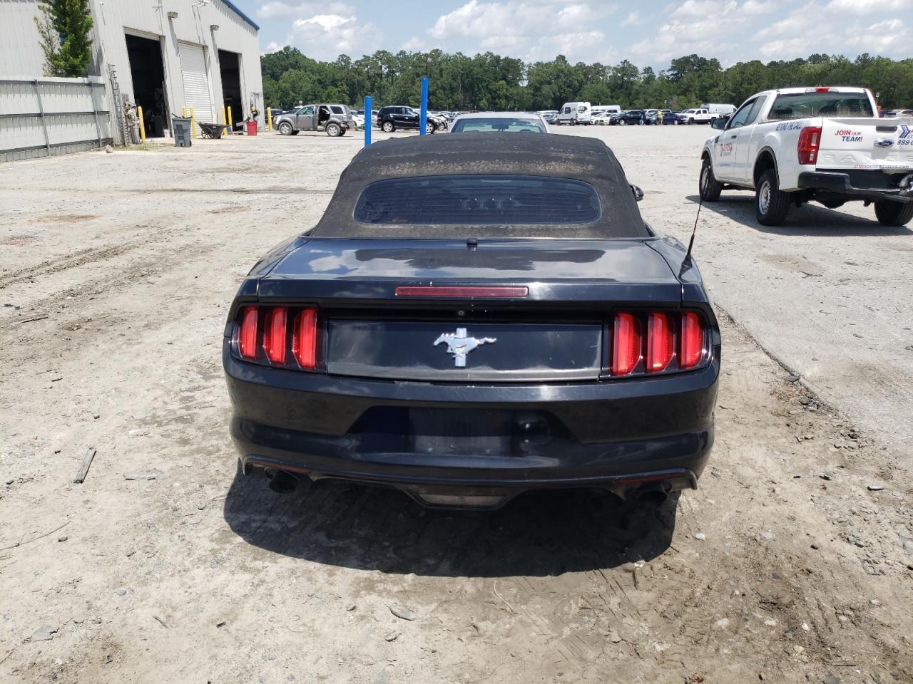 2015 Ford Mustang vin: 1FATP8EMXF5335738