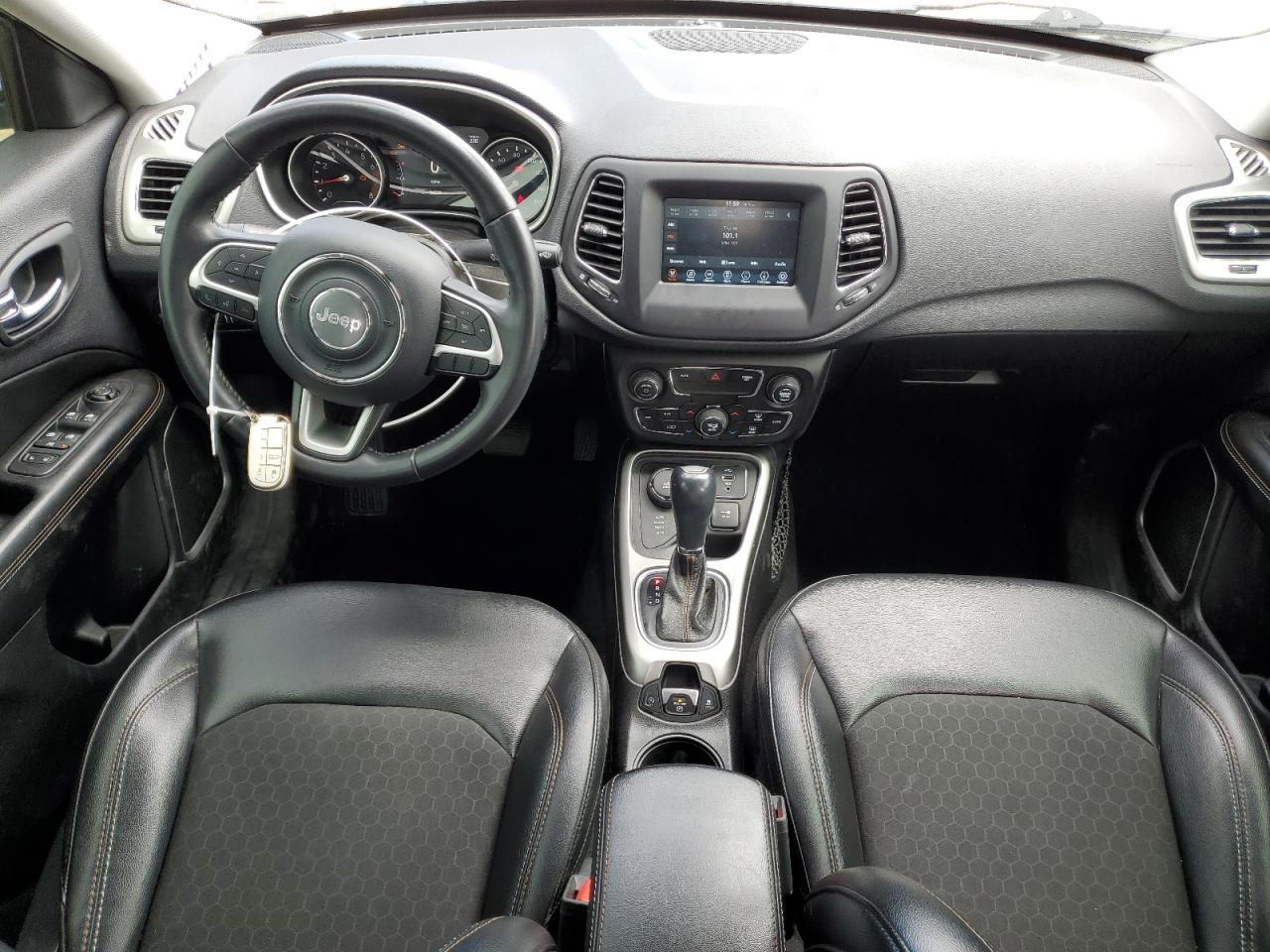 3C4NJDBB5JT480114 2018 Jeep Compass Latitude