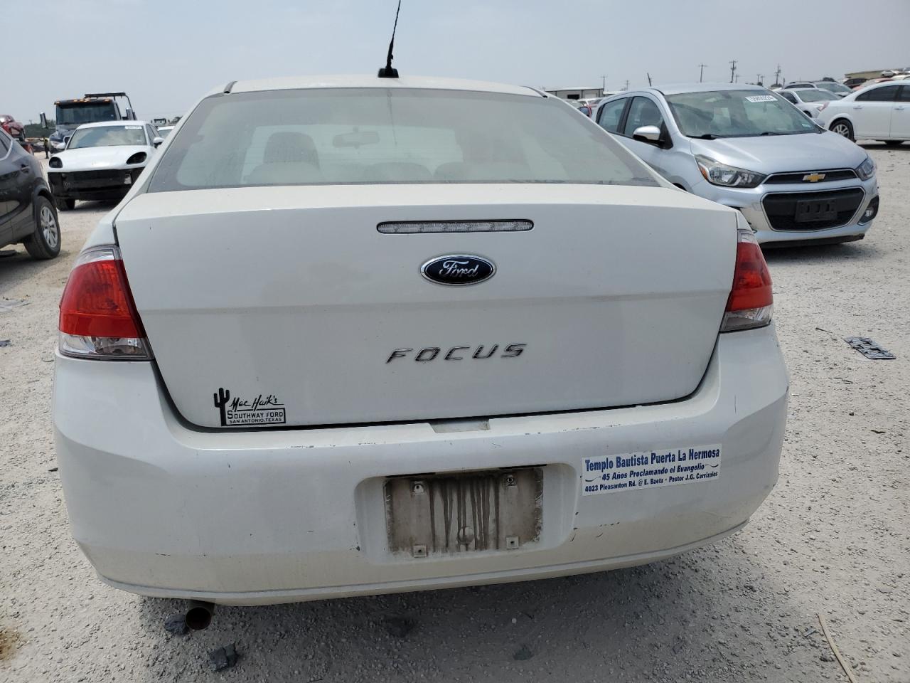 1FAHP3EN2BW147849 2011 Ford Focus S