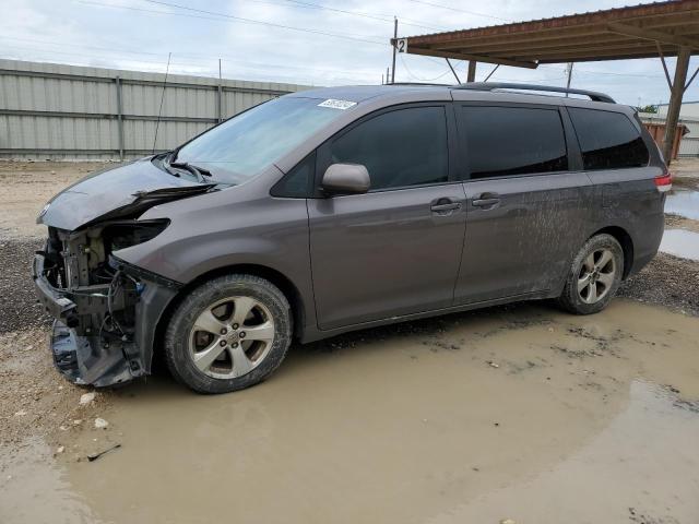 Lot #2539789060 2013 TOYOTA SIENNA LE salvage car