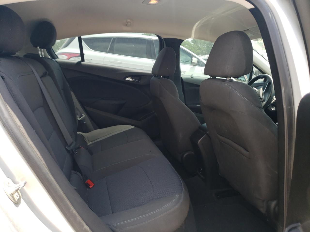 3G1BE6SM1JS631596 2018 Chevrolet Cruze Lt