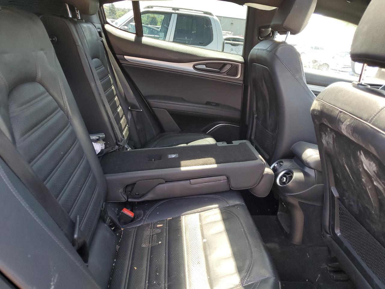 ZASFAKNN5J7B64870 2018 Alfa Romeo Stelvio Ti Sport