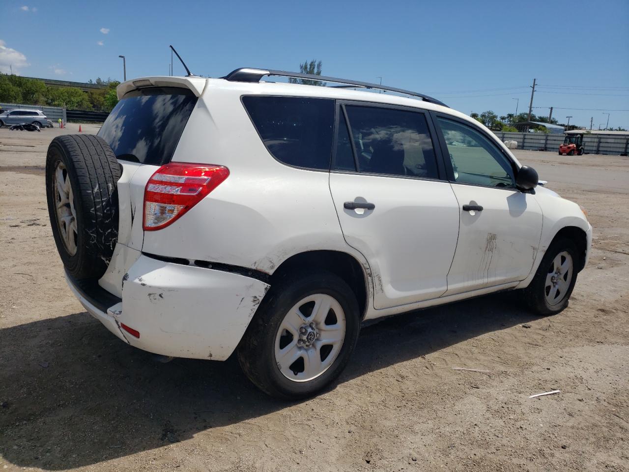 2T3ZF4DV6BW078140 2011 Toyota Rav4